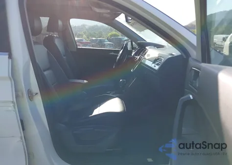 2018 Volkswagen Tiguan 2.0T Se/2.0T Sel из США, поврежденный, VIN 3VV2B7AX1JM002234